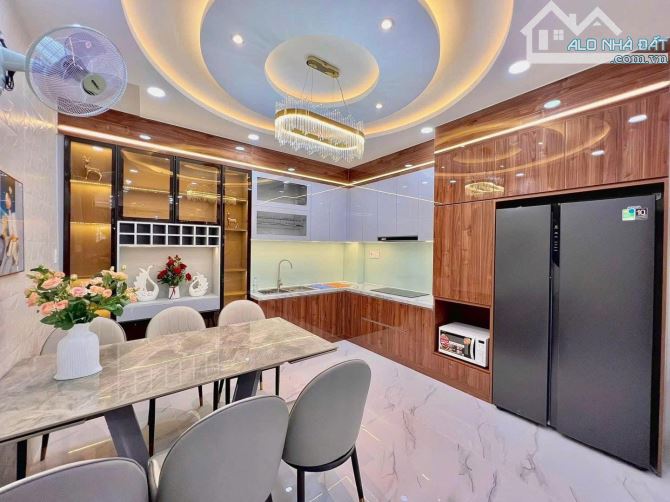 CÔ 4 cần bán nhà Nguyễn Đình Chiểu,quận 3.Giá 4tỉ550/72m2.Sổ hồng riêng. - 3