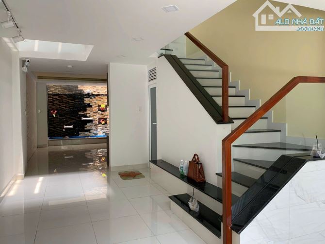 Siêu phẩm nhà đẹp Âu Cơ 4x17 ngay Lạc Long Quân 5 tầng chỉ 8,7 Tỷ - 3