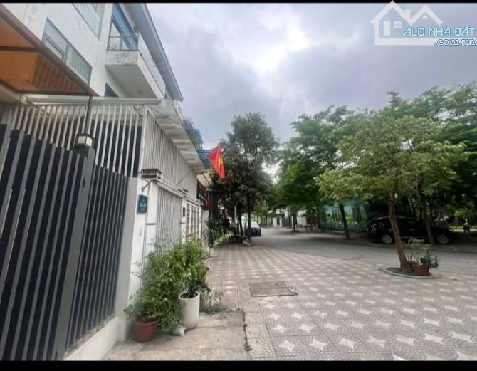 Cần bán nhà Khu đô thị Geleximco - Lê Trọng Tấn - 3