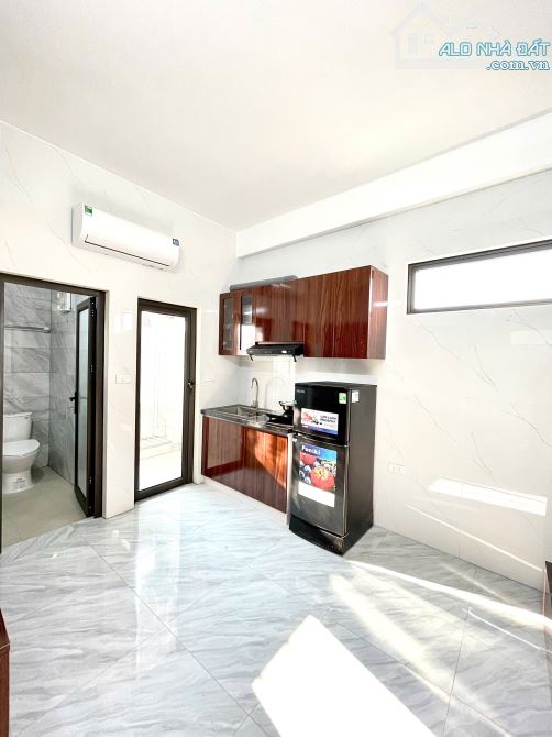 BÁN TOÀ CCMINI,  LÔ GÓC, CẦU GIẤY ,60 M², 6 TẦNG, 15 Phòng , DT 75tr/tháng ,Ngõ Thông 3gac - 3