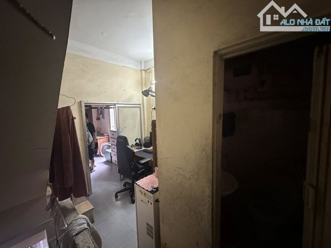 BÁN NHÀ 4 TẦNG CŨ BA ĐÌNH 30M2 MT3,4M NGÕ THÔNG LÔ GÓC 3 THOÁNG GIÁ 5 TỲ - 3