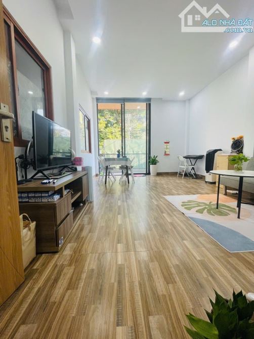 Rẻ nhất Q.10 mặt tiền Trường Sơn - 8.2x14m - XD 7 tầng - HĐT 200tr - giá giảm sâu 28 tỷ. - 4