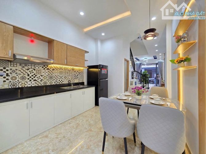 🏡Nhà 3 tầng, 3 mê kiệt 561 Hoàng Diệu. Kiệt 3 m đối diện Chợ Mới, cách đường 60m - 4