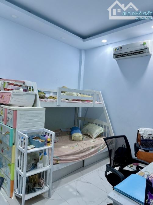 HẺM XE TẢI THÔNG - 4 TẦNG - GÓC 2 MẶT TIỀN - GÒ VẤP - THỐNG NHẤT - NGANG 4M - CHỈ 6.2 TỶ - 4