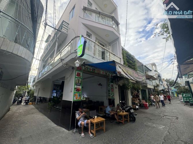 Bán nhà.Lô góc 2 mặt hẻm, xe tải ra vào dễ dàng.Giá chỉ nhỉnh 7 tỏi.KD sầm uất.Dạ Nam.Q8 - 4