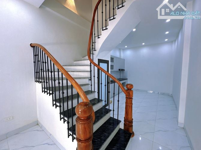 BÁN NHÀ PHAN TRỌNG TUỆ . TAM HIỆP . NHÀ ĐẸP MỚI . 40 M . 5 TÀNG . MT 3,5 M . GIÁ 6,5 TỶ - 4