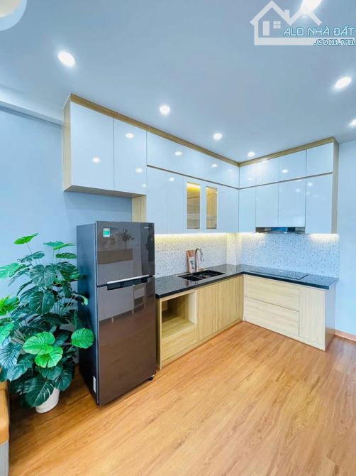Bán chung cư Đền Lừ - 54m2 -2 PN - Giá 3,6 tỷ - 4