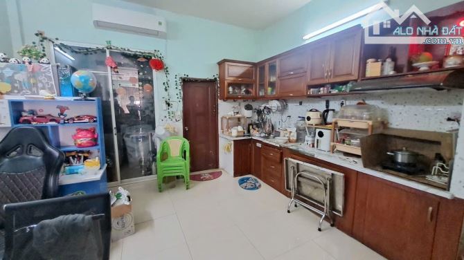 NHÀ MẶT TIỀN KINH DOANH KÊNH TÂN HÓA 64M2 CHỈ 7.9 TỶ - 4