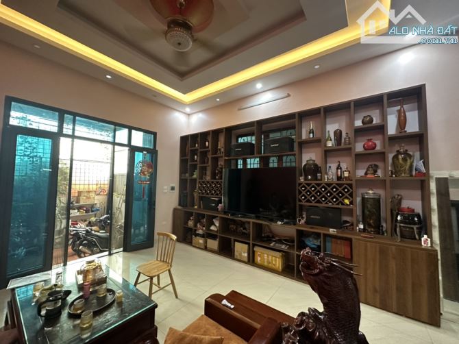 Cầu giấy. 45m. 6 tầng. Lô góc. Fun nội thất. Ô tô đỗ cửa. 10 tỷ - 4