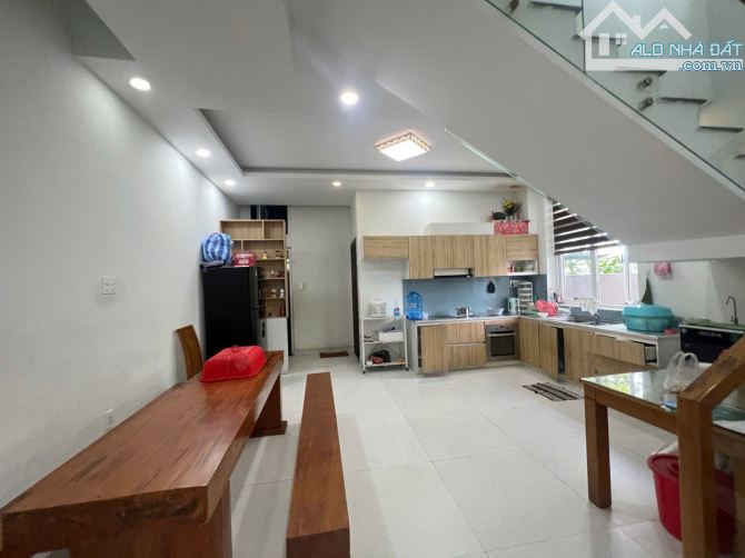 SIÊUPHẨM LÔ GÓC 2 TẦNG-TT LÀNG ĐẠI HỌC, FPT-HOÀ HẢI-Đường NGUYỄN DUY CUNG-135m2-NHỈNH 6 TỶ - 4