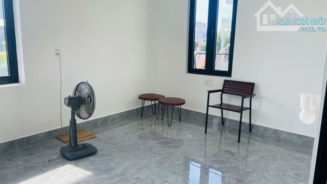 NHÀ KIỆT Ô TÔ NGÔ GIA TỰ- VĨNH NINH  GIÁ 6.8 TỶ- LH HẢI YẾN - 4