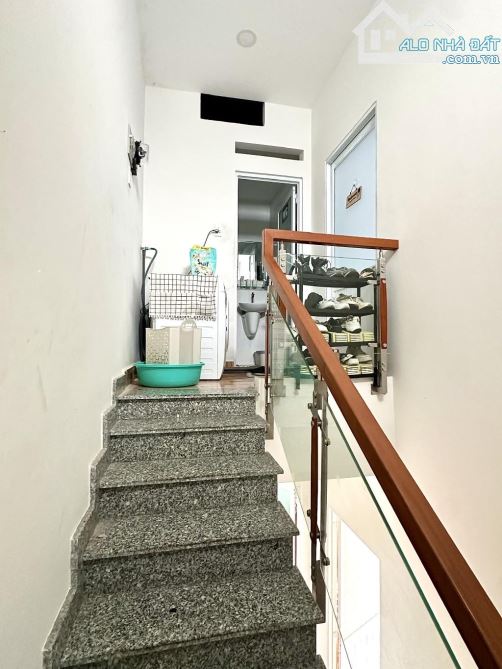 Mặt tiền kinh doanh 40m2 3 tầng btct có vỉa hè 10m nhỉnh 12tỷ - 4