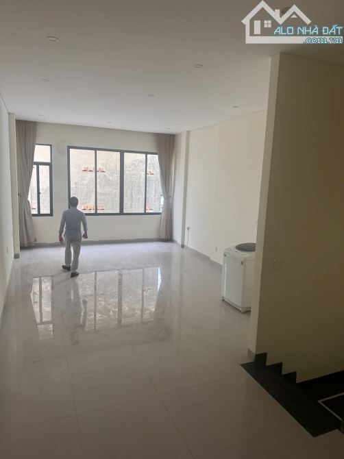 Bán nhà 4 tầng đường Bùi Công Trừng , Hòa Xuân ,Quận Cẩm Lệ ,Đà Nẵng  vị trí đẹp - 4