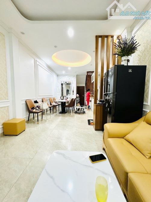 Bán nhà dân xây Ngọc Lâm, 48m2 5 tầng Mt 4m ngõ thông , ô tô qua nhà, chào 10 tỷ 686 tr. - 4