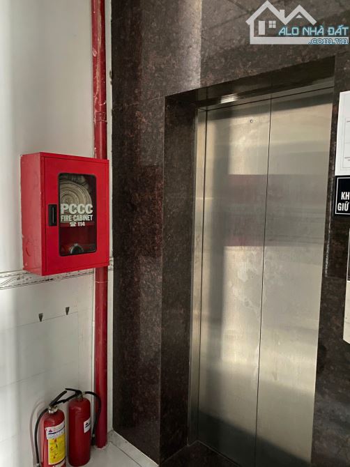 Bán nhà Cách Mạng Tháng 8, Quận 10; DT 8,5 x 22m, 8 tầng; Thu nhập 200 tr/th, 28,5 tỷ - 4