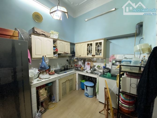 SIÊU PHẨM CẦU GIẤY GẦN PHỐ - VỊ TRÍ ĐẸP 50M RA PHỐ - 4