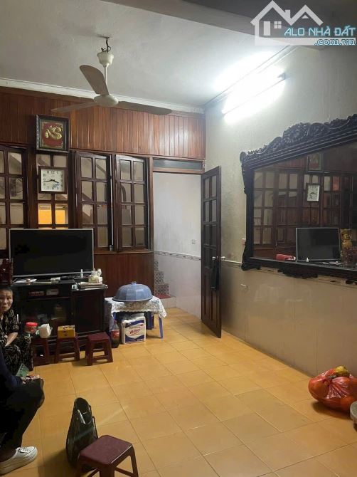 BÁN NHÀ Quán Thánh, Ba Đình DT 40m, 3 Tầng, MT 10m,🧧 Gia 7,5 tỷ - 4
