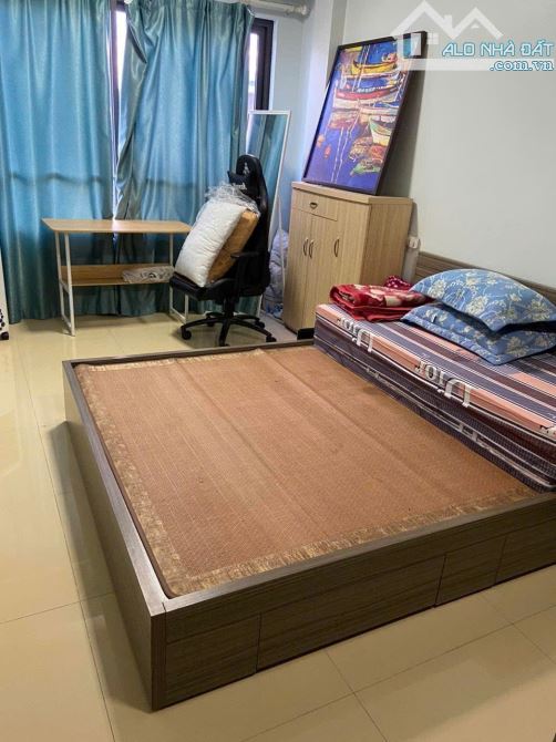 NHÀ BỒ ĐỀ, 4 TẦNG DÂN XÂY,NGÕ THÔNG, RỘNG, GẦN HỒ BỒ ĐỀ, ĐỂ XE Ô TÔ GẦN NHÀ, CHỈ HƠN 5 TỶ - 4