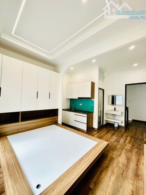 La Thành - Có sân để xe riêng - Ngõ nông - Gần phố - Nhà đẹp ở ngay - Tiện ích đỉnh cao - 4
