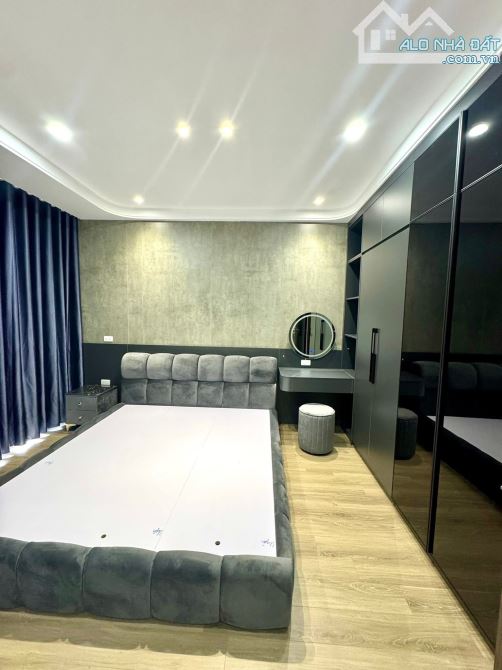 GIA THỤY – NHÀ ĐẸP NHƯ KHÁCH SẠN – THANG MÁY – 3 MASTER – 8,45 TỶ - 4