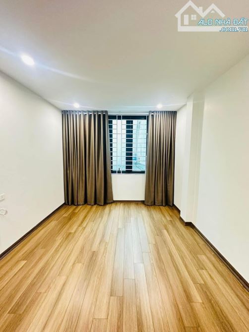 Bán Nhà Ngõ Trung Phụng Xã Đàn - Lô Góc - Diện Tích 40m 4 Tầng Xây Mới - Mặt Tiền 4.6m - 4