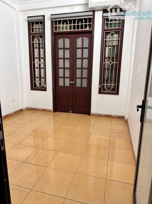 Bán nhà phân lô, ô tô, Phạm Tuấn Tài, Cầu Giấy, nhỉnh 15 Tỷ, DT 40m, 5 tầng, MT 3.6 m - 4
