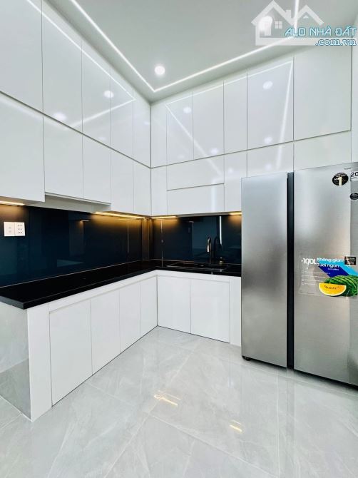 VỀ QUÊ Ở CẦN BÁN NHÀ ĐƯỜNG TRẦN TUẤN KHẢI, PHƯỜNG 5, QUẬN 5 - GIÁ:4TỶ940/68,8M2. SỔ CHUẨN. - 4