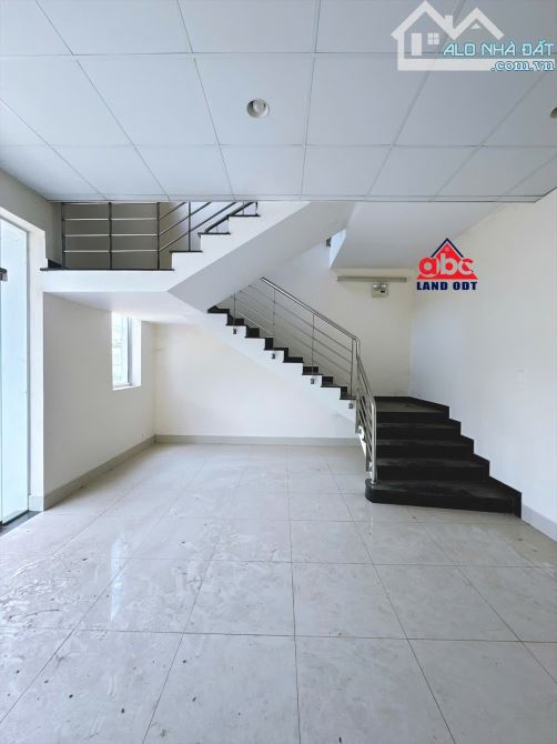 cho thuê xưởng 3100m2 Giá 292tr trong KCN Amata - 4