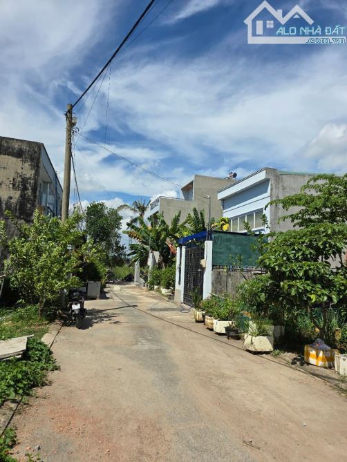 Nhỉnh 4 tỷ- Nhà 3 tầng mới tinh- HXH- Hỗ Trợ Vay- Trường Thạnh Q9 - 4