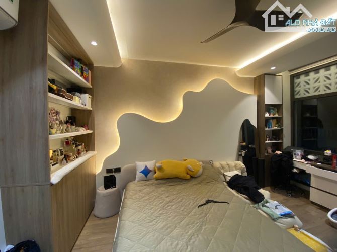 Bán nhà hẻm 7m đường Lam Sơn, DT: 9x 15m, BT 3 tầng áp mái, giá chỉ 21 tỷ TL. - 4