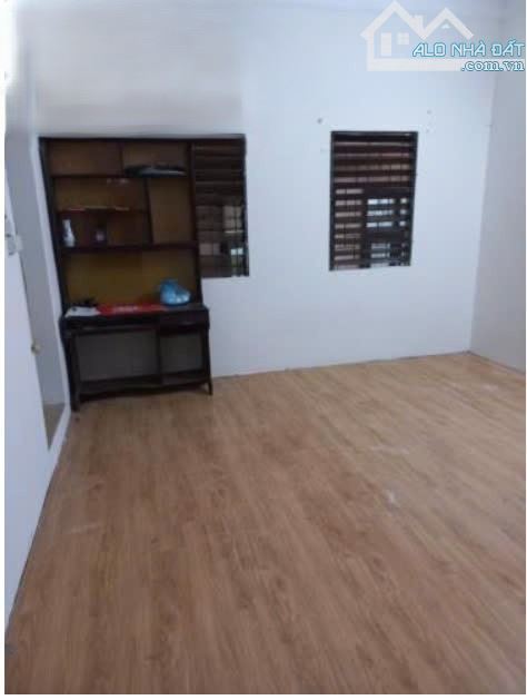 Cho thuê nhà ngõ ô tô Phương Mai 3.5 tầng, 30m2, 2 ngủ, chỉ 6.5 Triệu vào ngay - 4