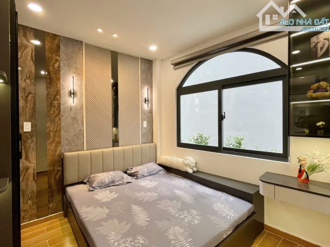 Hot!! Chỉ với 3tỉ950 sở hữu ngay nhà Huỳnh Mẫn Đạt,quận 5.Sổ sẵn.Nhà fulll nội thất. - 4