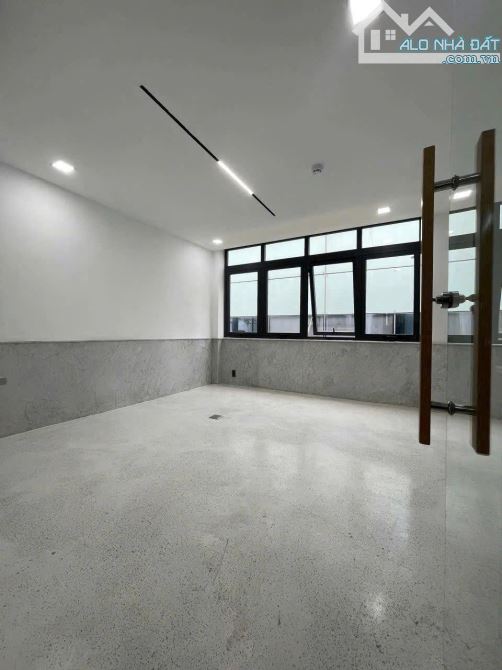 HÀNG HIẾM NHÀ LÊ THÁNH TÔN,QUẬN 1.GIÁ 6TỶ200TRIỆU/80M2(4MX19M).ĐANG CHO THUÊ 50TRIỆU/THÁNG - 4