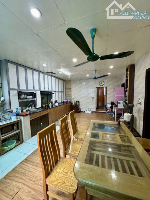 Bán CHTT Đường Sắt Hà Thái, Phạm Văn Đồng, Cổ Nhuế, Bắc Từ Liêm. 147m2. Giá : 4,5 Tỷ - 4