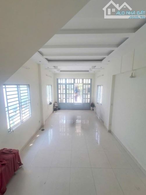 NHÀ Đường Thạnh Lộc 51  / P. Thạnh Lộc, Quận.12 dt 186m2 (5mx32m) DÒNG TIỀN 15/th  Hẻm 8m - 4