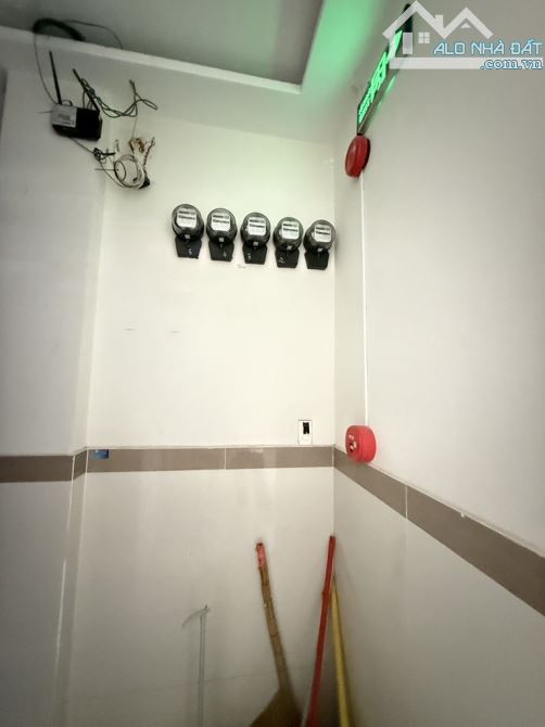 TÒA NHÀ  MẶT TIỀN CHDV 6 TẦNG,dt120m2 (6mx20m)DÒNG TIỀN 70TR/TH - 4