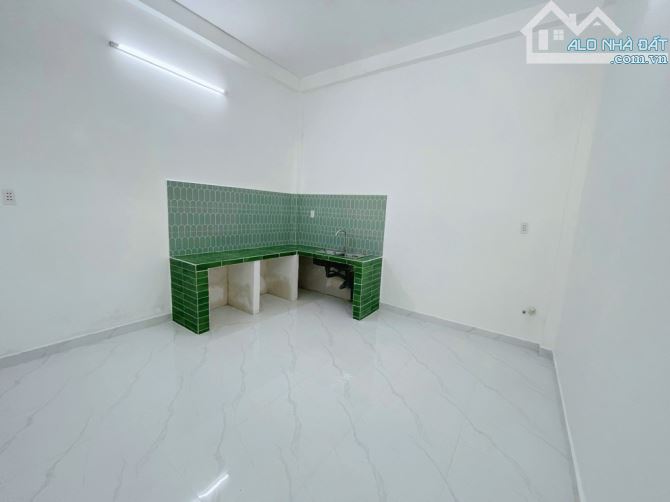 Nhà 2 tầng KPLĐB đường Đại Hải 5, xã XTT, H. Hóc Môn. DT 80m2 (4mx20m), Đường 10m. 4,99TỶ - 4