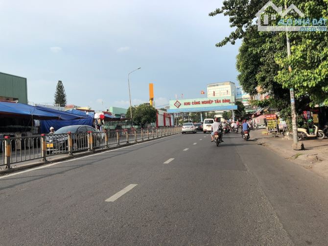Bán nhà MTKD Nguyễn Hữu Tiến 100m2 ngang 5m 3 lầu view GÓC KD sầm uất ngay KCN 16.5 tỷ. - 4