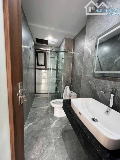 Bán nhà phố Hoàng Cầu, Đống Đa. Xây mới, 7 tầng thang máy, vừa ở vừa kd văn phòng. - 4