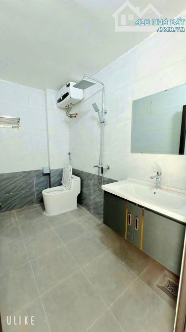 Nhà 3 tầng xây mới ngõ to đường Kênh ô tô đỗ cổng - 4