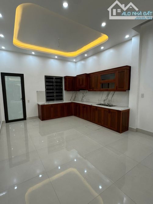 BÁN NHÀ TRẦN HƯNG ĐẠO, NGAY CỔNG TRƯỜNG LƯƠNG THẾ VINH - 5