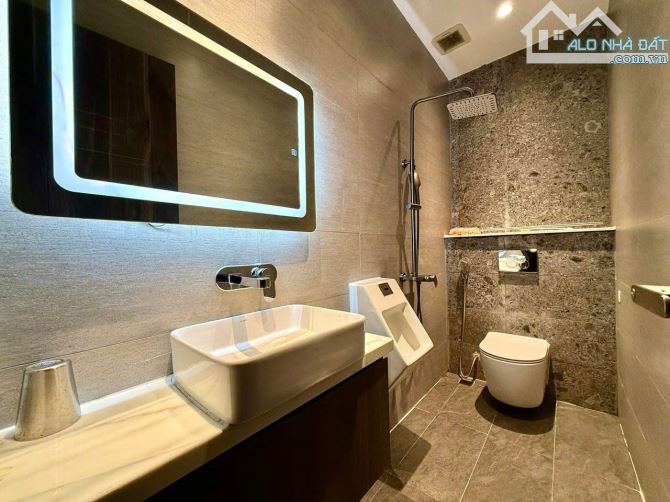 SIÊU PHẨM 7 TẦNG MẶT PHỐ KINH DOANH HẢI CHÂU-Đường THANH SƠN 2 -77 M2-HƠN 11 TỶ - 5