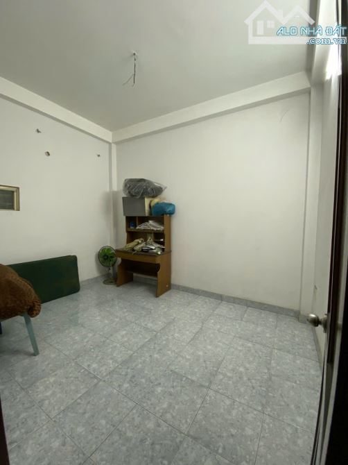 Nhà 4 tầng, hẻm ô tô 7 chỗ, gần mặt tiền Trường Chinh, 5.5 tỷ - 5