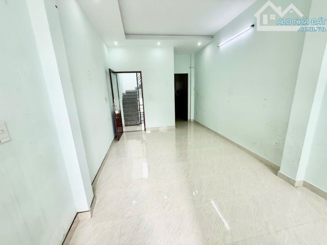 NHÀ 3 TẦNG HẺM XE HƠI - SỔ NỞ HẬU TÀI LỘC Nguyễn Bỉnh Khiêm phườbg 1 Gò Vấp giá 6ti 45 Nhà - 5