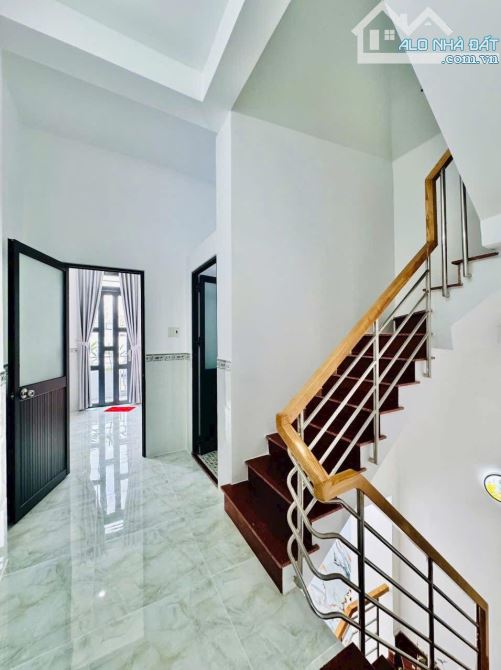 Bán nhà 2 tầng, 48m2 ngay Trần Thiện Chánh, Quận 10. Giá: 3 Tỷ 110. SHR, hẻm xe hơi 5m - 5