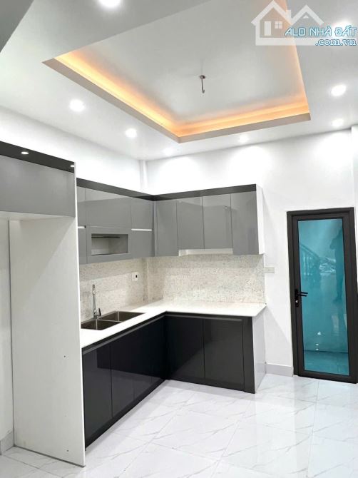 BÁN NHÀ 4 TẦNG KỲ BÁ TP THÁI BÌNH DT 40m 4 TẦNG GIÁ NHỈNH 2 TỈ - 5