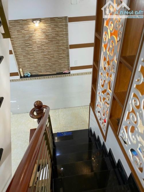 NHÀ ĐẸP PHONG CÁCH HIỆN ĐẠI NGAY CHỢ THỚI TỨ 3 TẦNG CHỦ CẦN BÁN CÓ GIÁ TỐT - 5