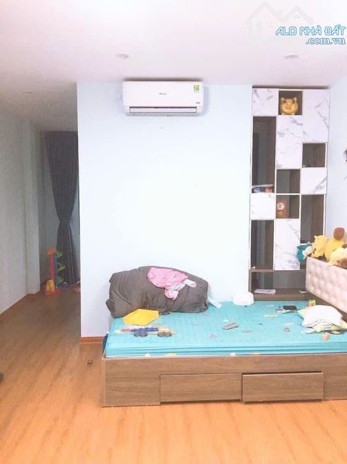 Nhà Phân lô cán bộ Trần Đăng Ninh Phú La, 42m 4 tầng vỉa hè, ô tô tránh đỗ. Giá chào 13 tỷ - 5