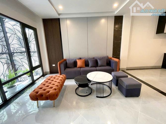 Đam mê dòng tiền 70-80tr/th - Phố Cổ Linh 7 tầng thang máy full nội thất, Gara 2 Oto - 5
