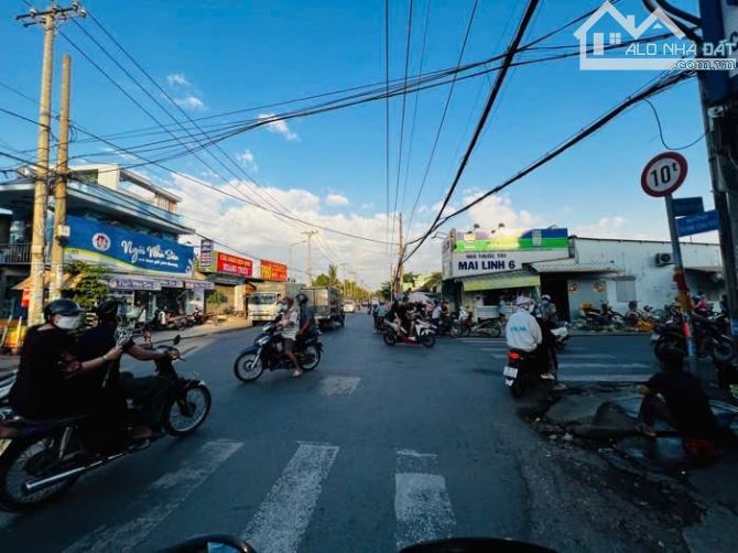 Bân nhà 200m2 Biệt thự 2 mặt tiền Dương Công Khi Tân Hiệp Hóc Môn - 5